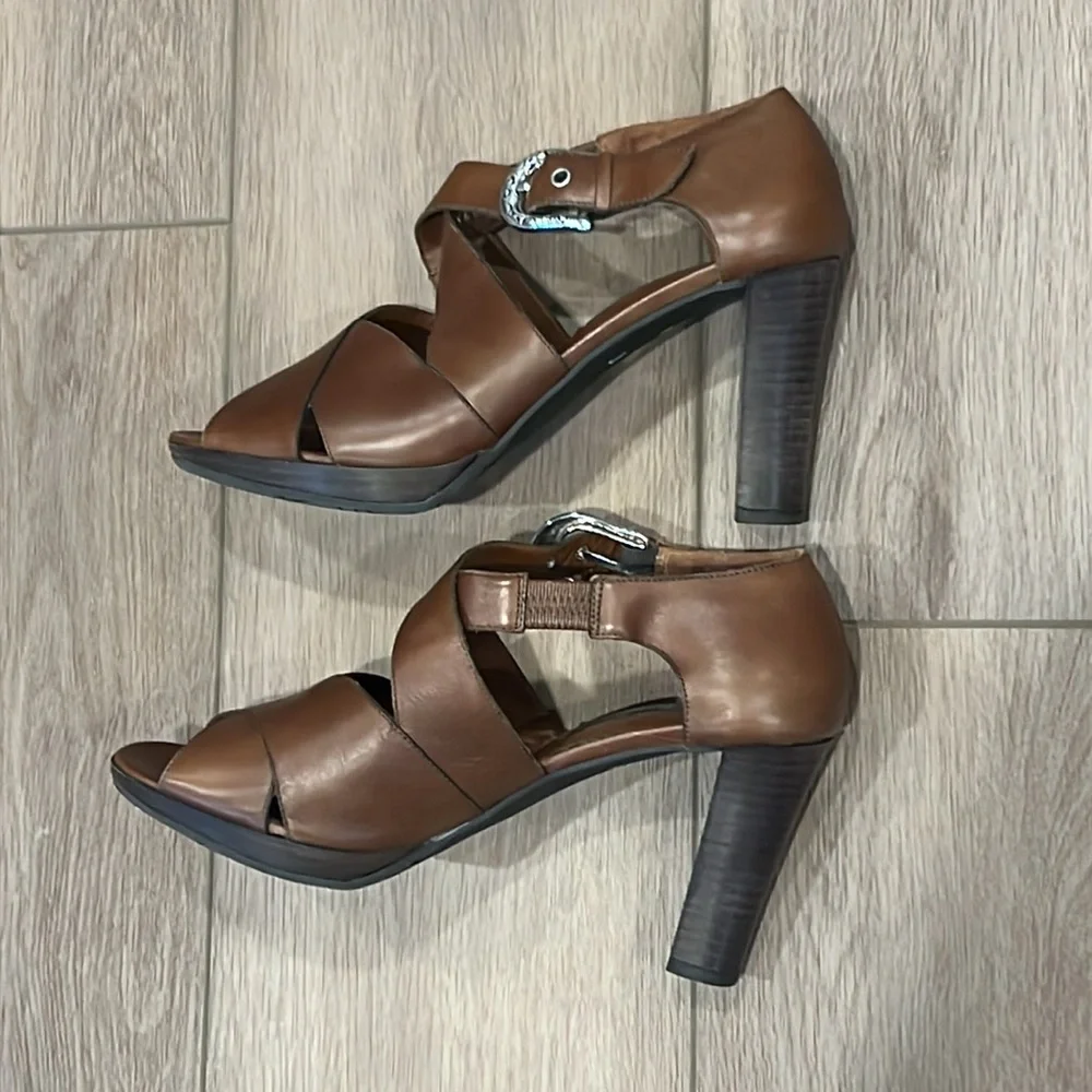 Brighton vogue heels